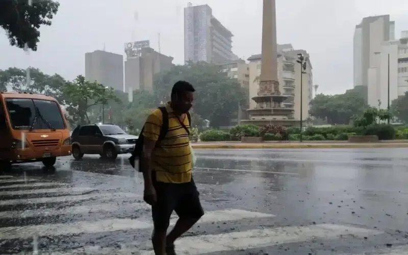 Inameh alerta sobre lluvias y descargas eléctricas por la salida de la Onda Tropical Nro. 51