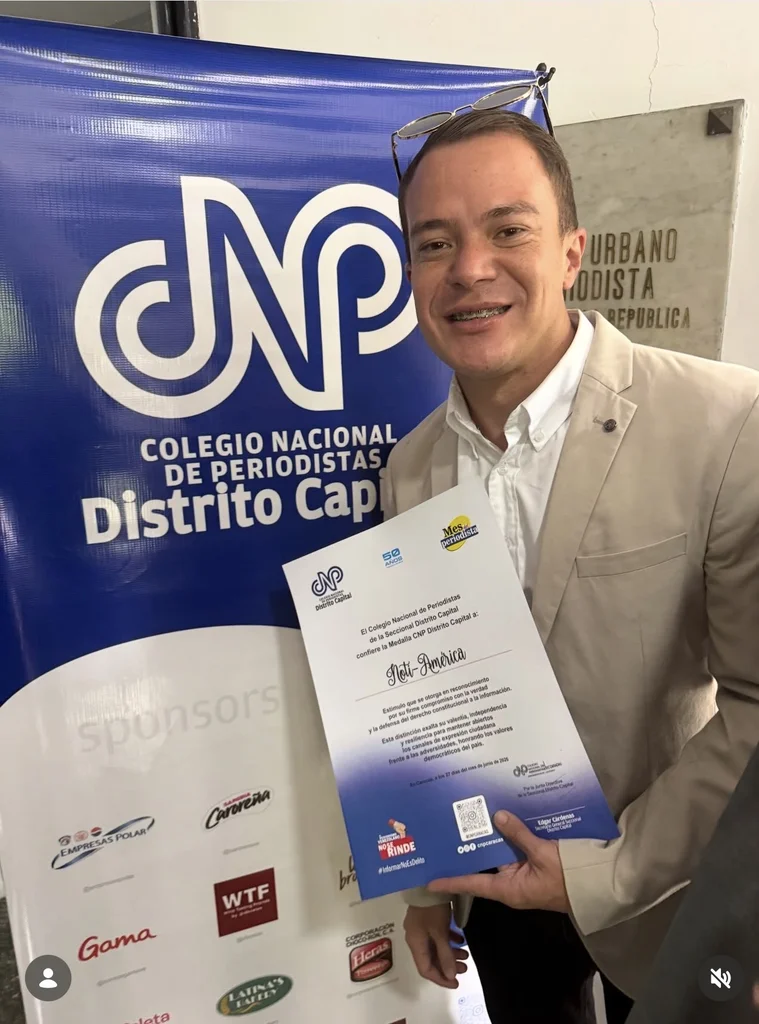 El Colegio Nacional de Periodistas seccional Caracas otorgó un emotivo reconocimiento a destacados profesionales y a Noti-America.com
