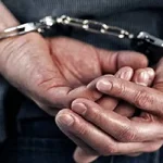 Una cédula falsa lo delató: Detienen a joven señalado de hackear cuentas Binance