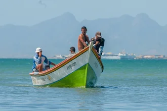 Pescadores de La Guardia exigen cese a represalias con combustible