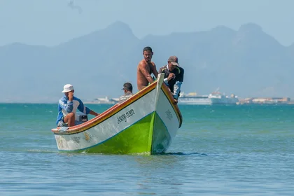 Pescadores de La Guardia exigen cese a represalias con combustible