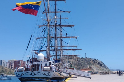El Buque Escuela Simón Bolívar arribó a Margarita para rendir honores a la Virgen del Valle (+Horarios)