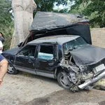 Accidente en Paraguachí: Choque destruye kiosco y causa tráfico