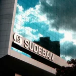 Este 12 de octubre será feriado nacional y la banca suspende la atención presencial en taquillas
