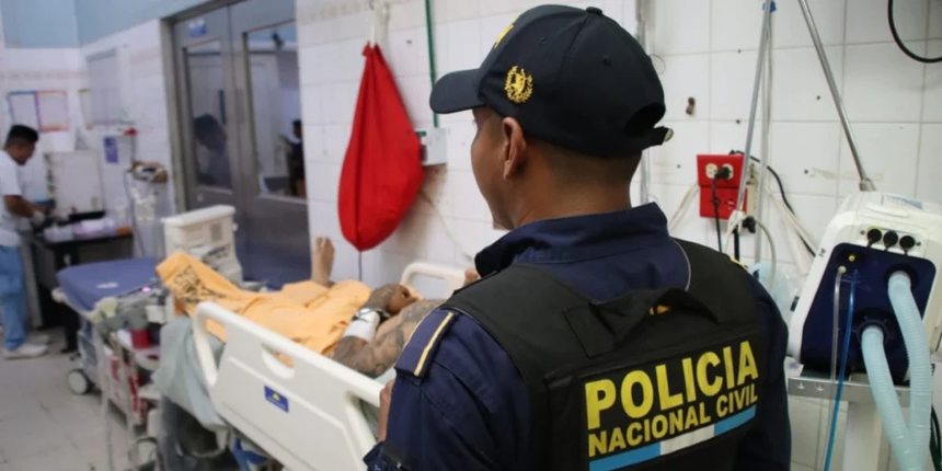 Disparan contra un venezolano mientras esperaba en un semáforo en Guatemala