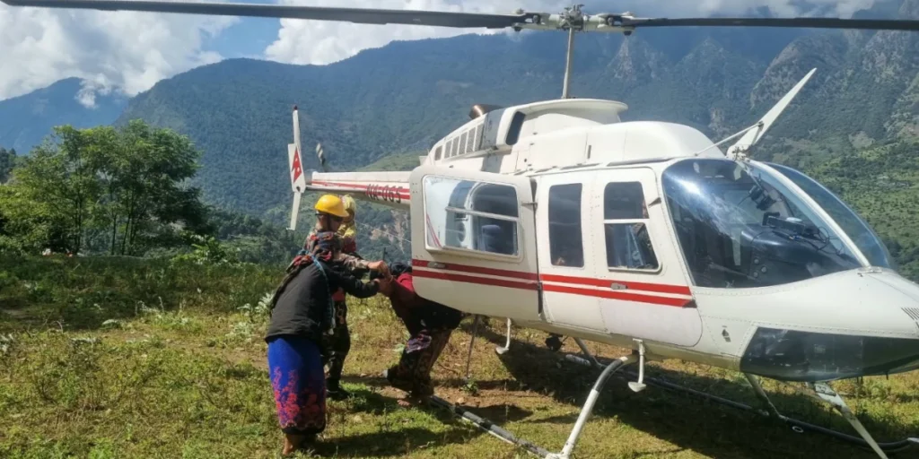 Inundación repentina en Nepal deja cinco desaparecidos y graves daños materiales