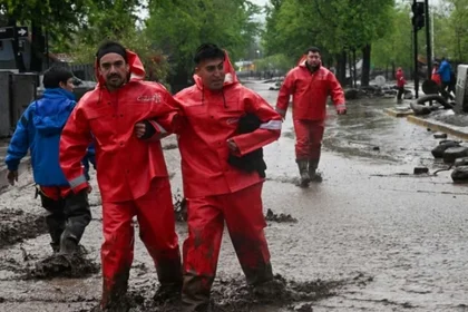 Declaran alerta roja en Santiago de Chile por granizo y tormenta eléctrica