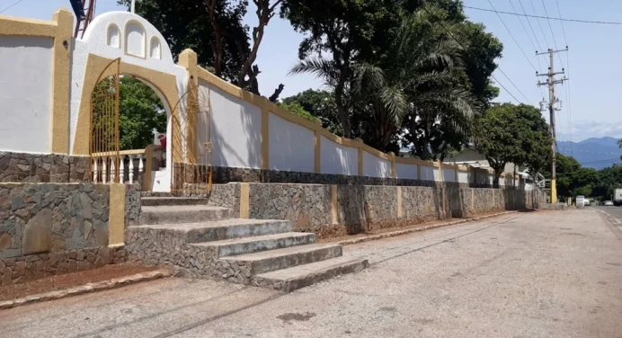 Denuncian quema recurrente de basura en cementerio de Paraguachí