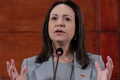 María Corina Machado denuncia que EE. UU. la excluyó de las negociaciones sobre Venezuela y anuncia su regreso