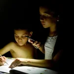 Cortes eléctricos de hasta 6 horas diarias afectan rendimiento escolar en Margarita