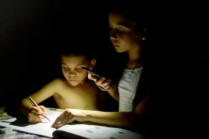 Cortes eléctricos de hasta 6 horas diarias afectan rendimiento escolar en Margarita