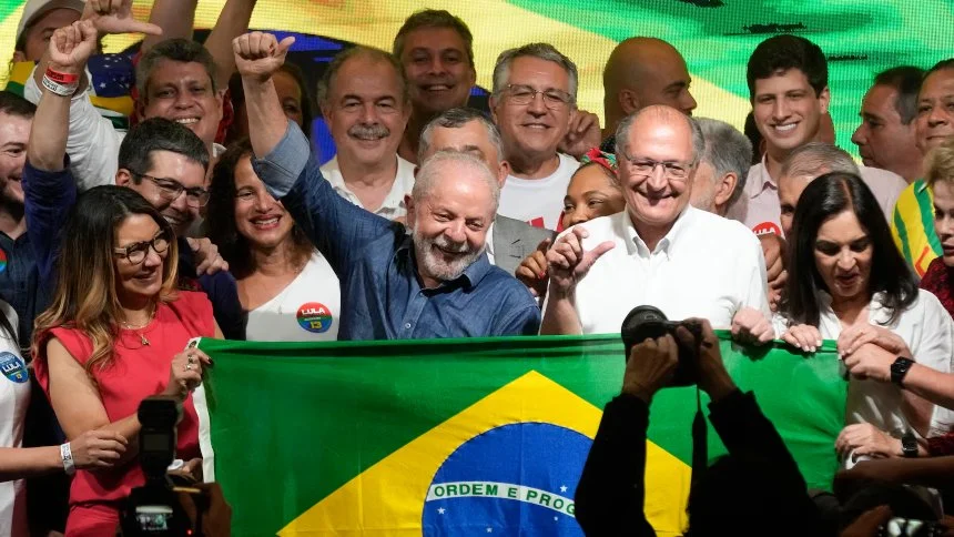 Lula da Silva se impuso en el balotaje y seguirá siendo presidente de Brasil