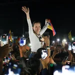 Con la esperanza revuelta