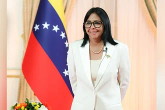 Delcy Rodríguez: “En el año 2027 están previstos incrementos en el ingreso de los trabajadores”