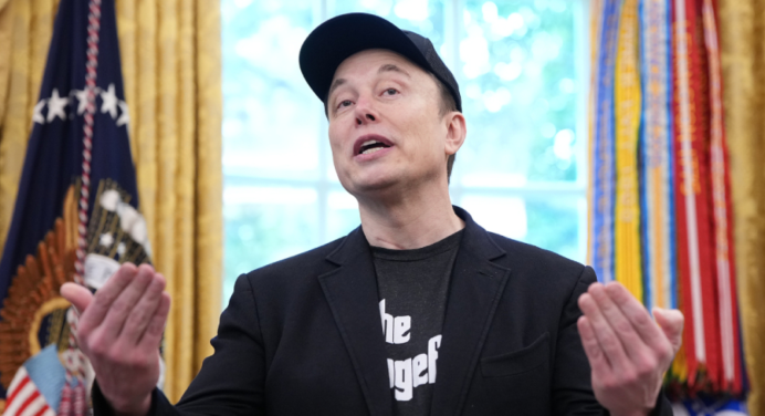 Musk insta a cambiar el nombre de la IA por "superinteligencia"